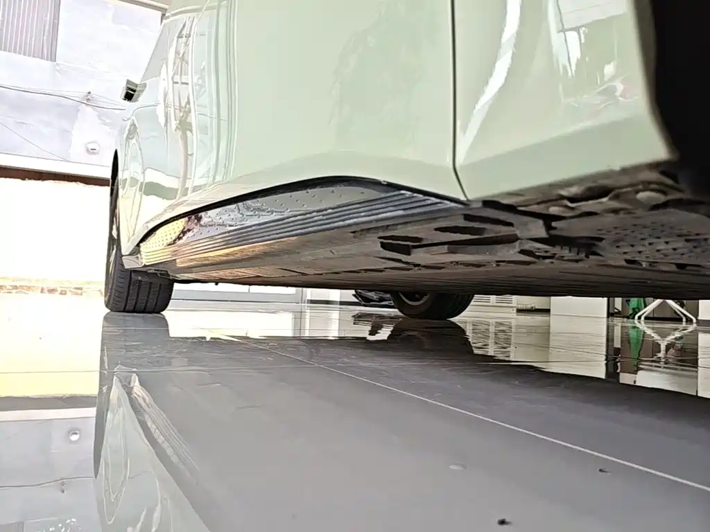 Hongqi Hongqi EH7 — миниатюра 21
