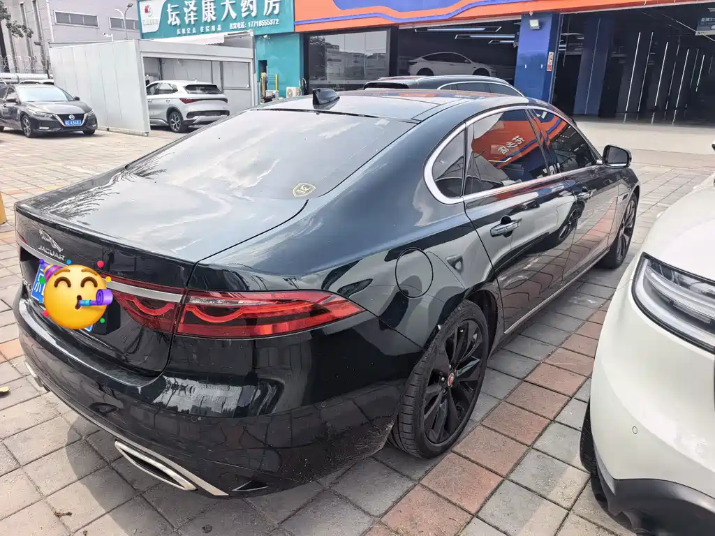 Jaguar XFL — миниатюра 7