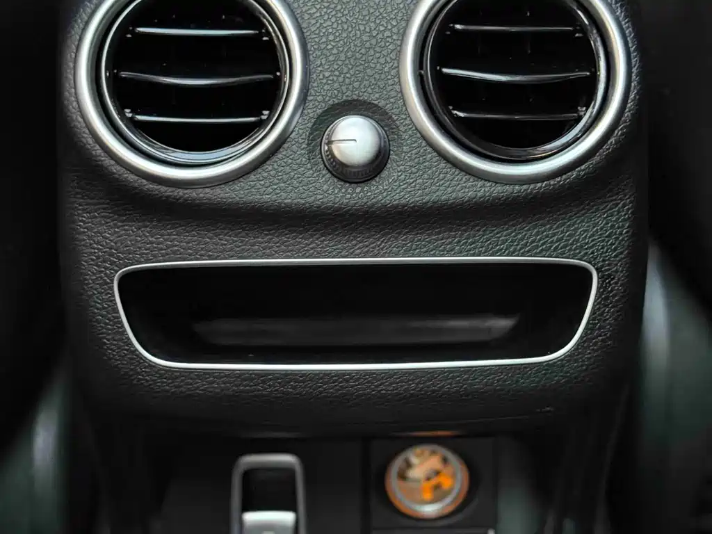 Mercedes-Benz C-Class — миниатюра 12