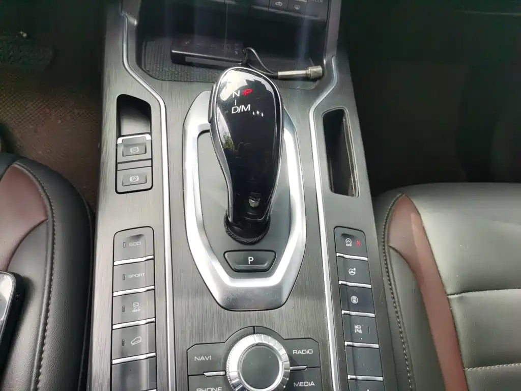 Wey Wey VV5 — миниатюра 15