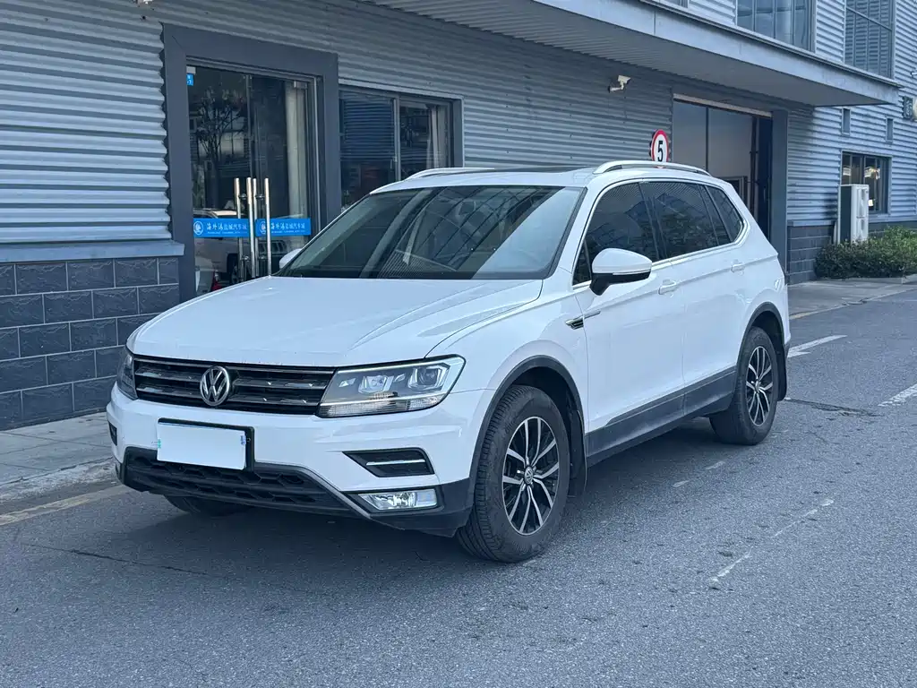 Volkswagen Tiguan L