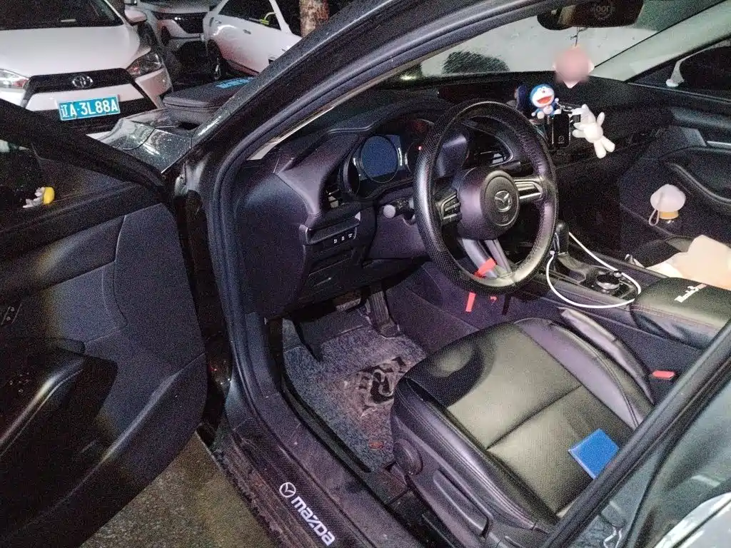 Mazda 3 Axela — миниатюра 14