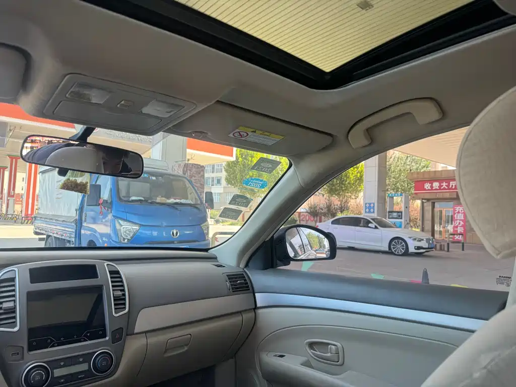 Nissan Sylphy — миниатюра 13