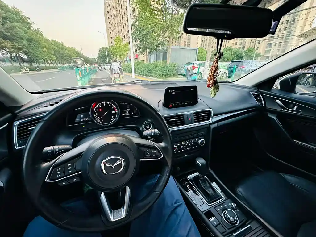 Mazda 3 Axela — миниатюра 9