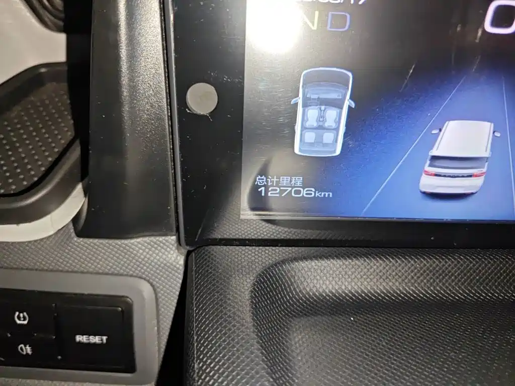 Wuling MINIEV — миниатюра 5