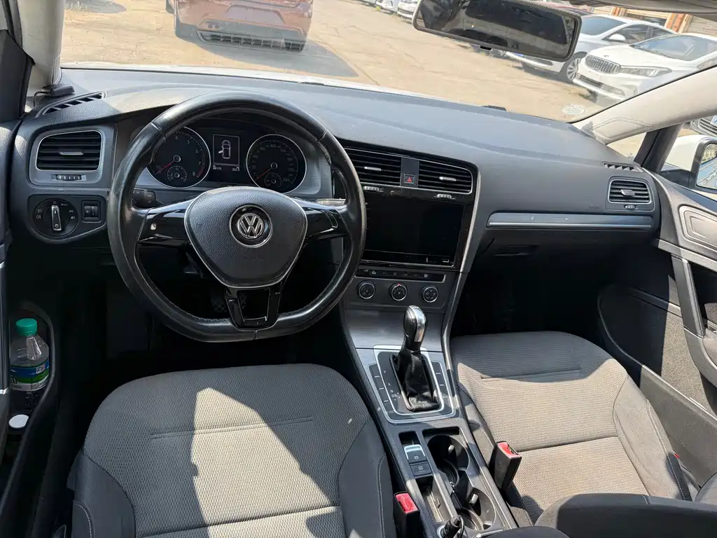 Volkswagen Golf — миниатюра 4