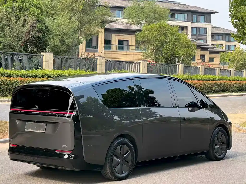 Li Auto Li MEGA — миниатюра 6
