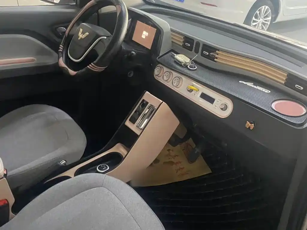 Wuling MINIEV — миниатюра 12