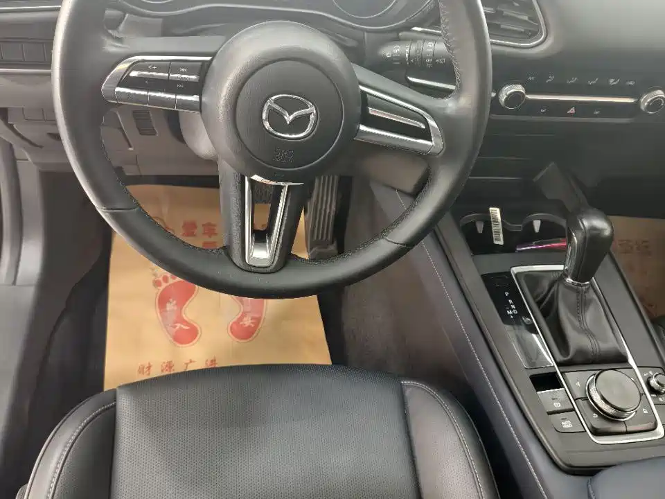 MAZDA CX 30