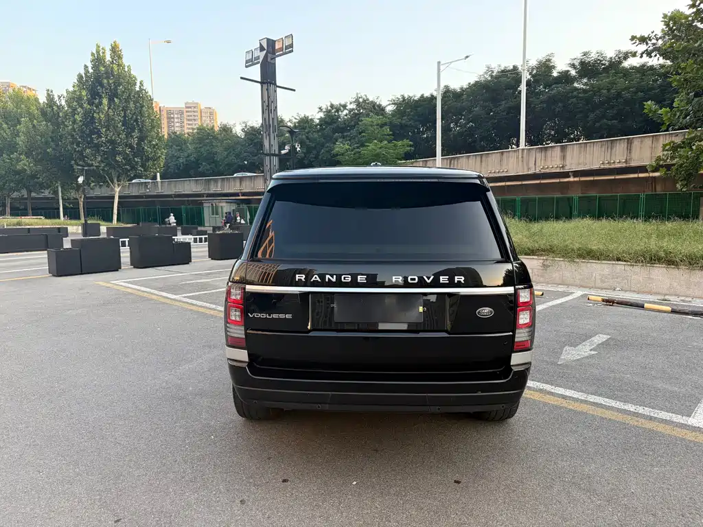 Land Rover Range Rover — миниатюра 13