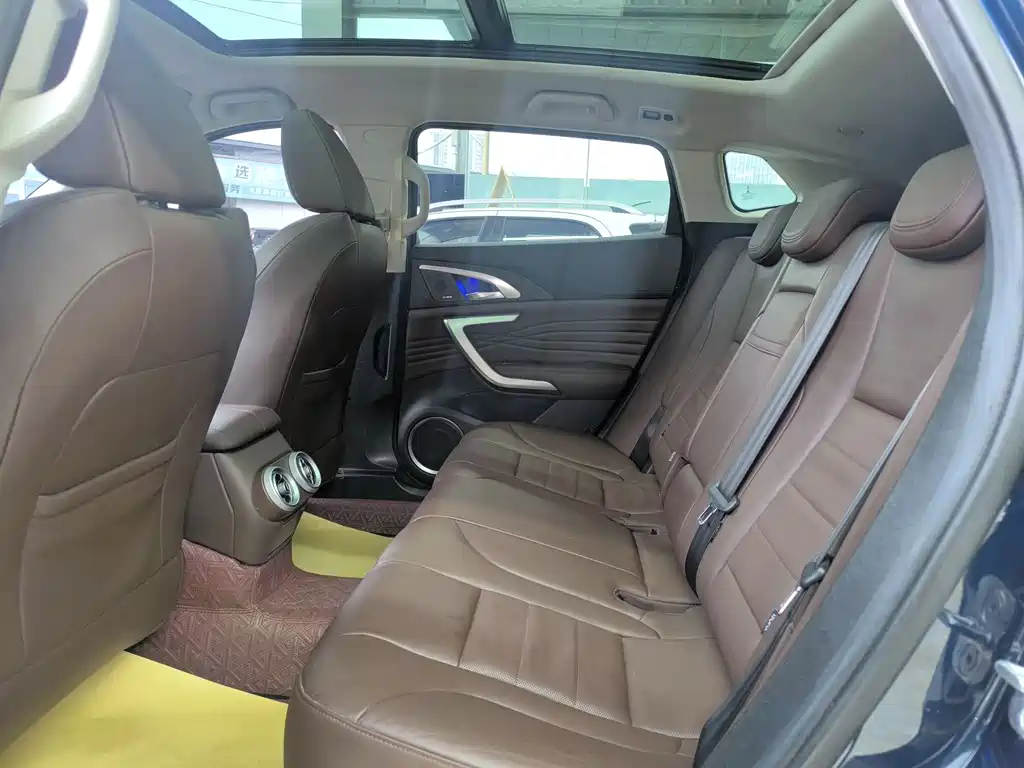 WEI PAI WEI BRAND VV7