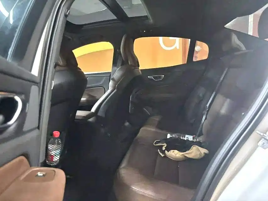 Volvo S60 — миниатюра 9