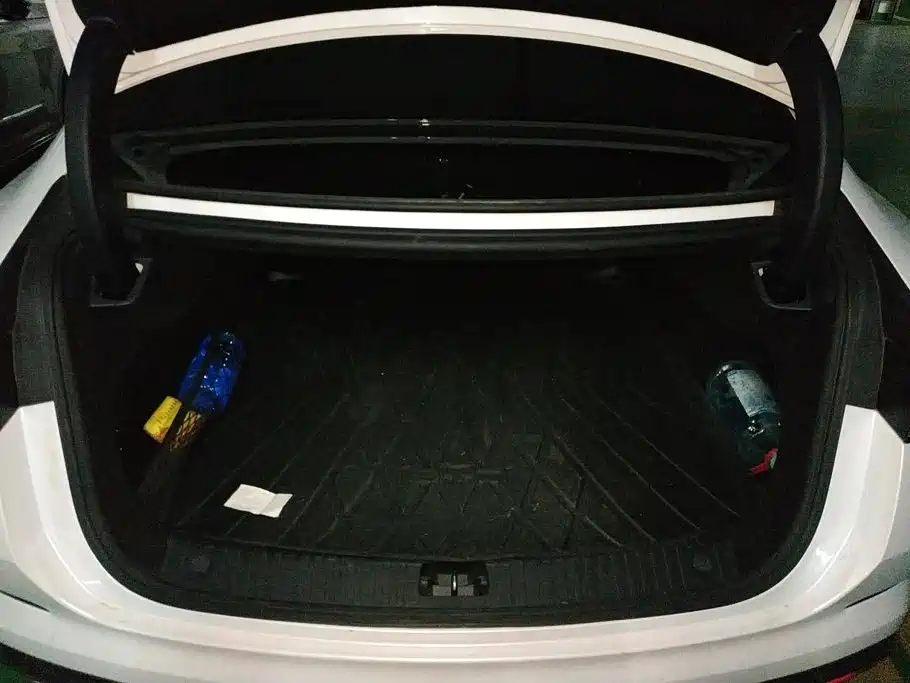 BYD Seal — миниатюра 4