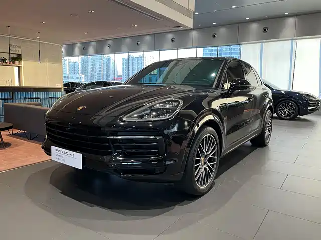 PORSCHE CAYENNE 2022