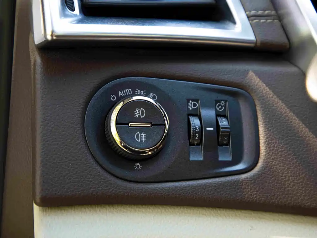 Cadillac SRX — миниатюра 17
