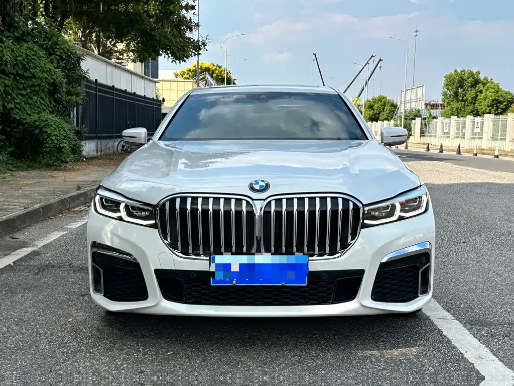 BMW 7 Series — миниатюра 2
