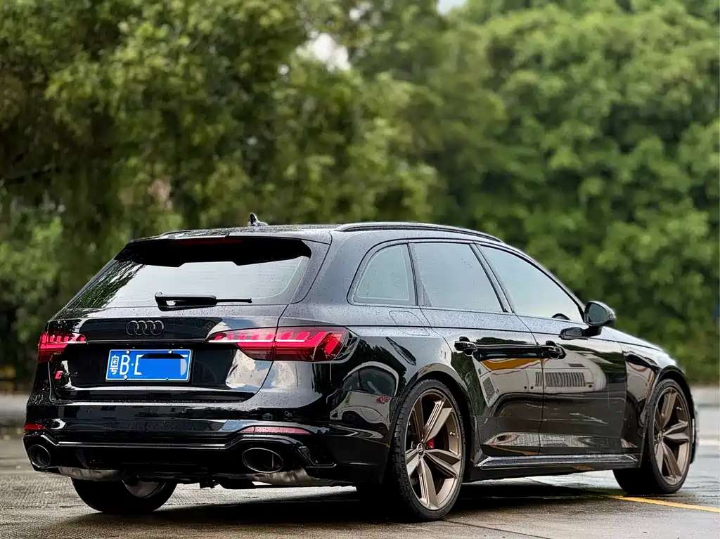 Audi RS 4 — миниатюра 22
