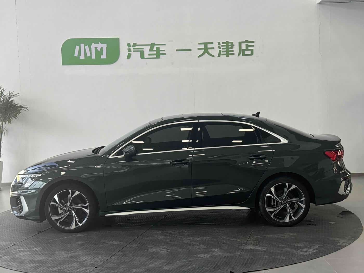 Audi A3 1.4 л 2023 г. Зелёный, пробег 38000 км