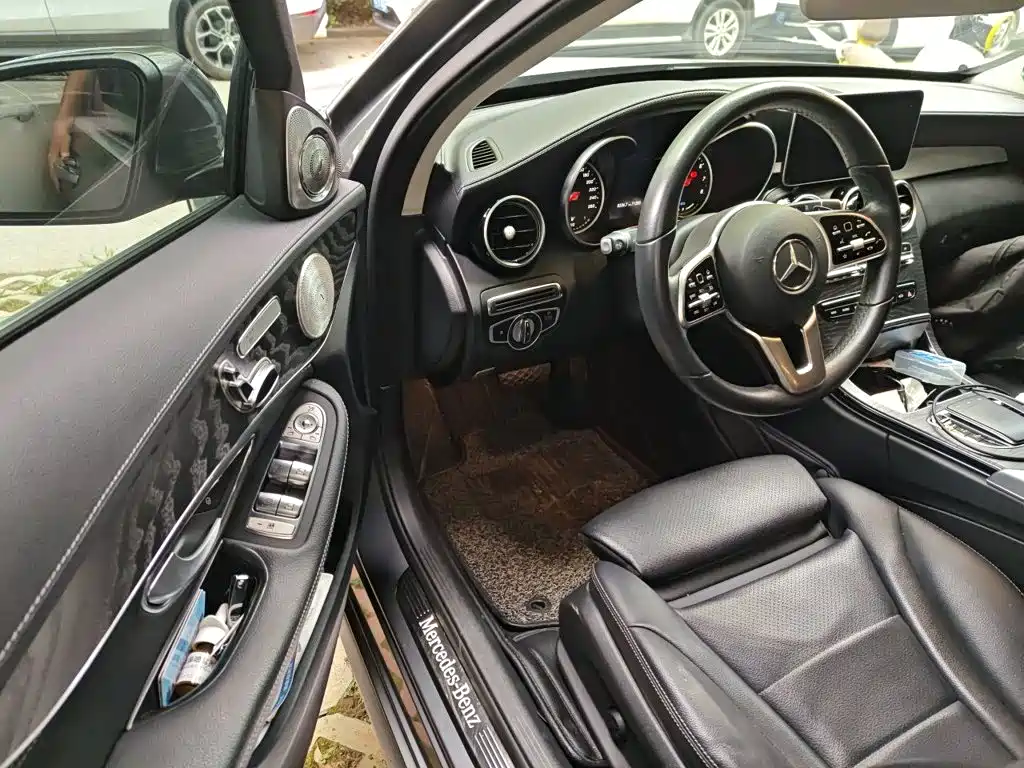 Mercedes-Benz C-Class — миниатюра 14