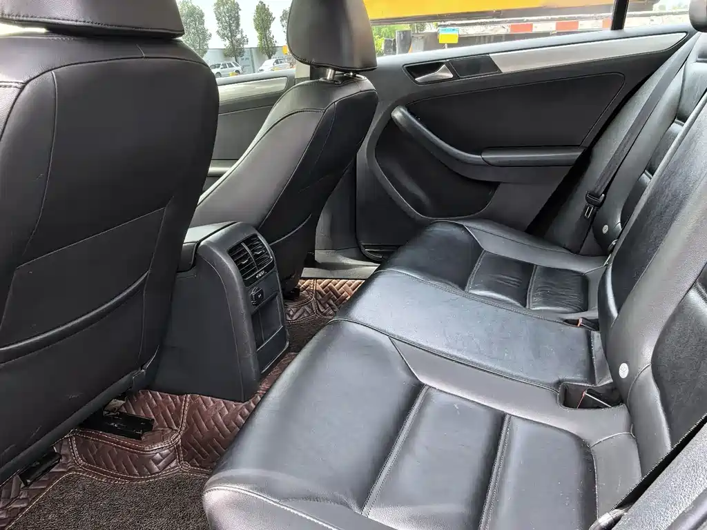 Volkswagen Sagitar — миниатюра 7