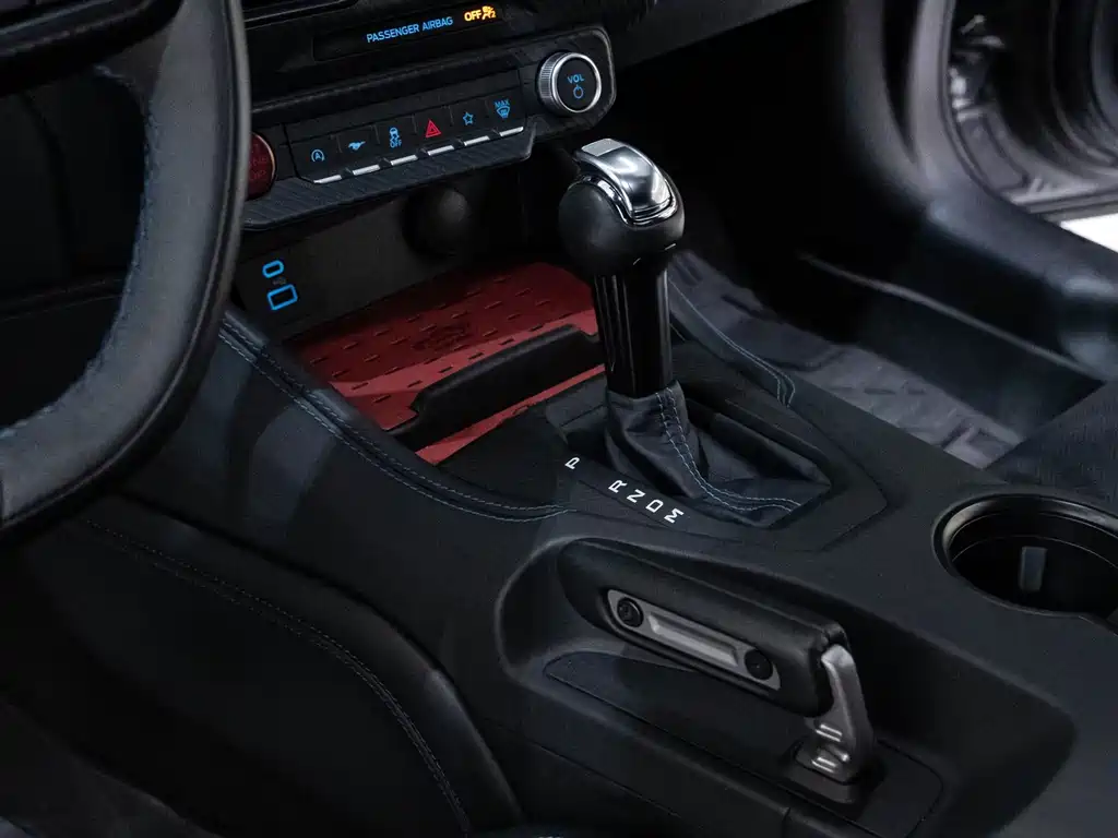 Ford Mustang — миниатюра 8