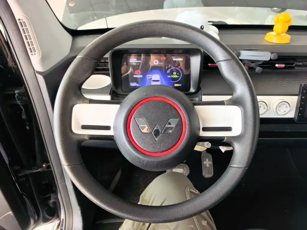 Wuling MINIEV — миниатюра 11