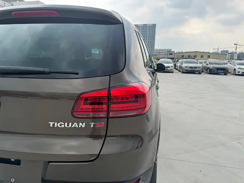 Volkswagen Tiguan — миниатюра 16
