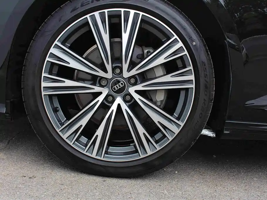 Audi A6L — миниатюра 11