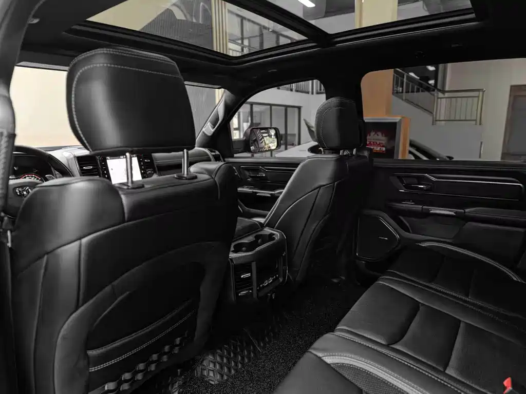 Ram Trucks 2022 6.2T