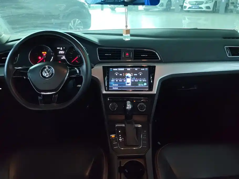 Volkswagen Lamando — миниатюра 12