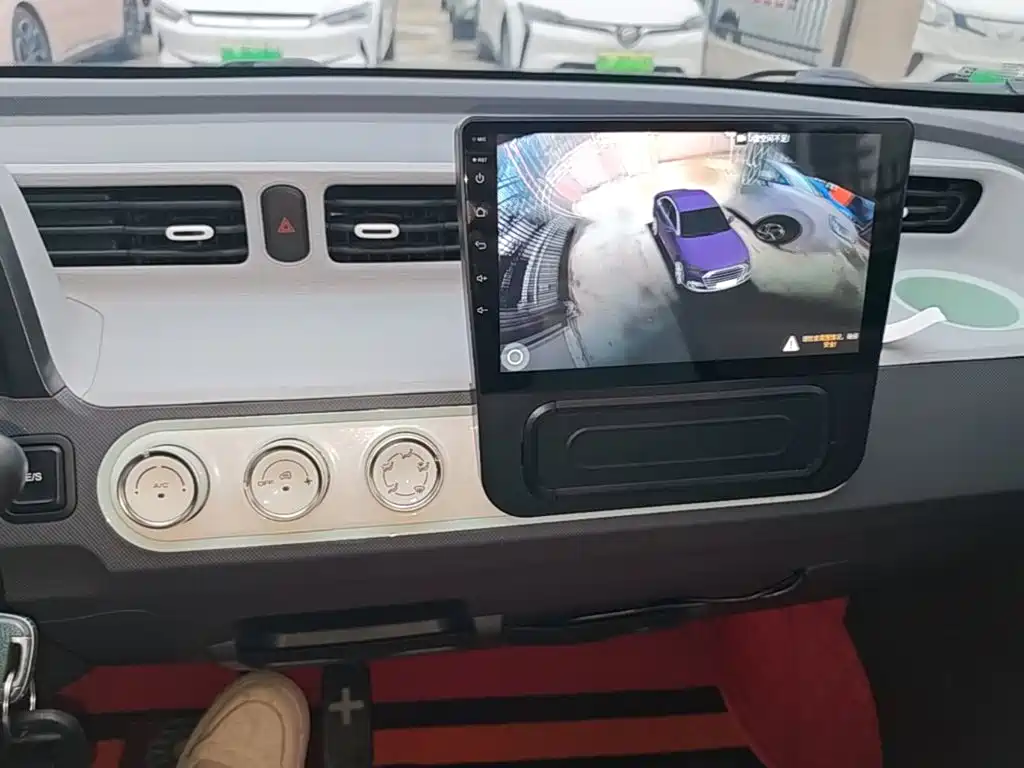 Wuling MINIEV — миниатюра 13