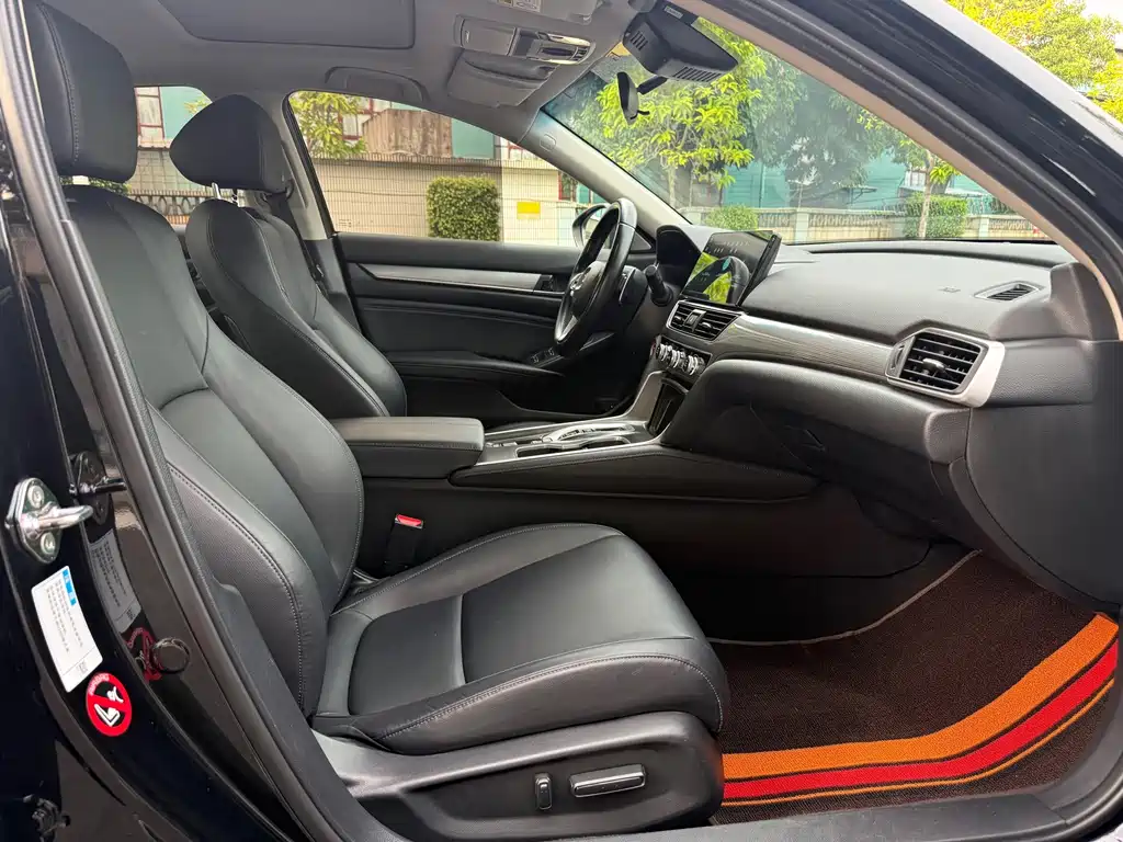 Honda Accord — миниатюра 8