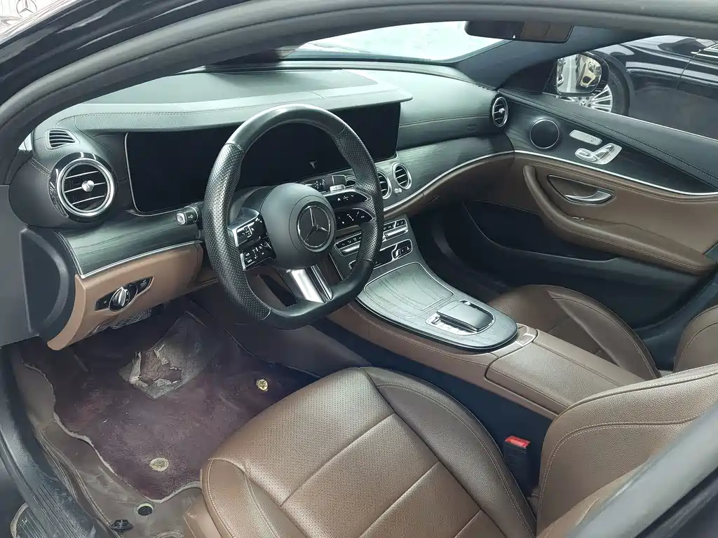 Mercedes-Benz E-Class — миниатюра 8