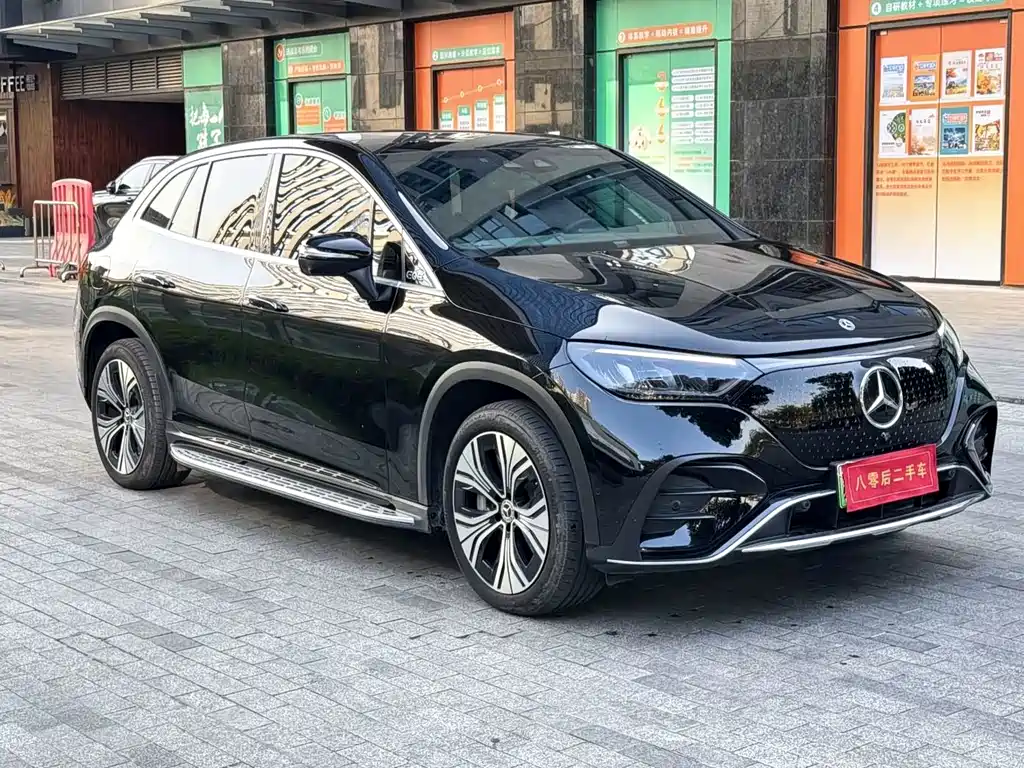 Mercedes-Benz EQE SUV — миниатюра 4