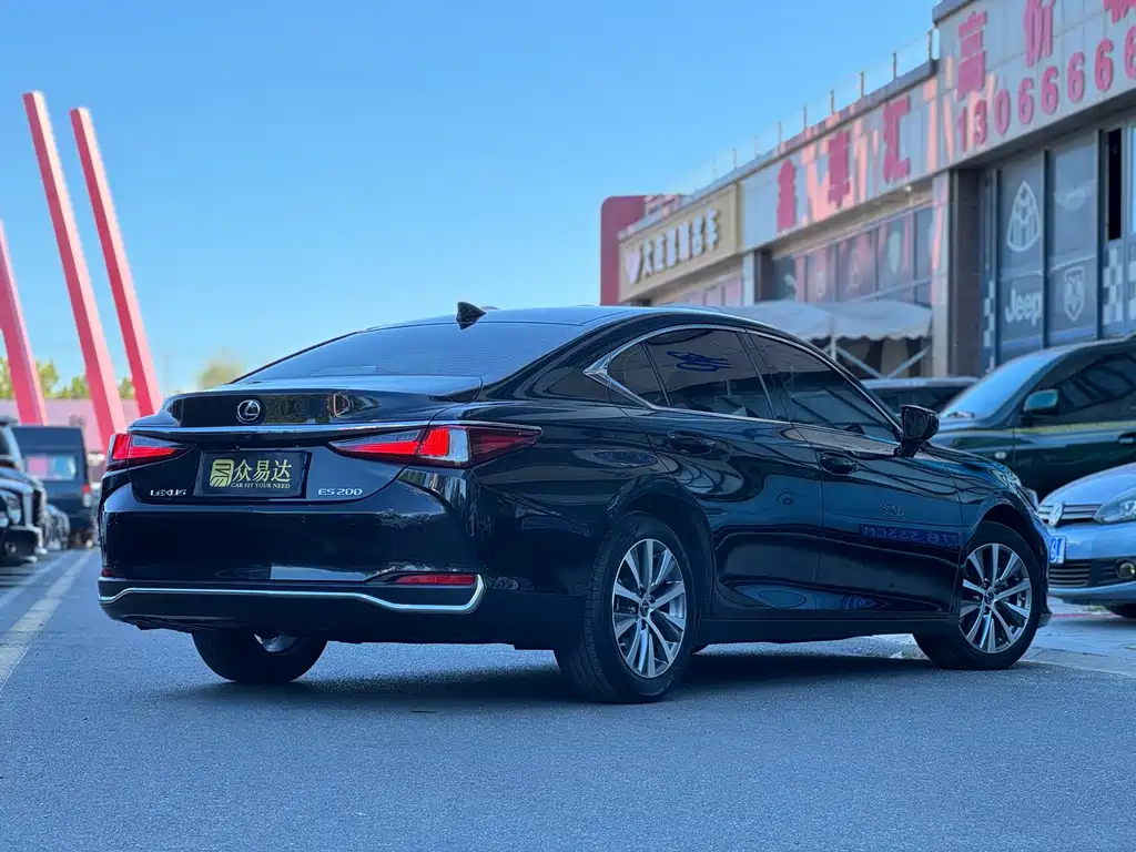 Lexus ES — миниатюра 3