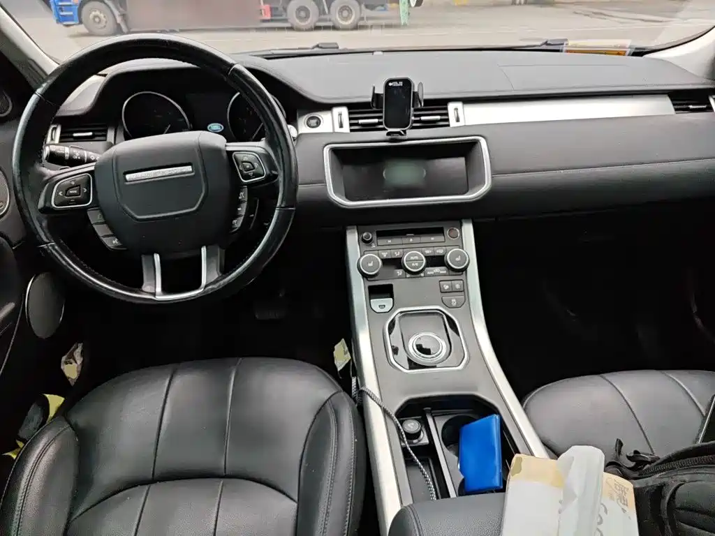 Land Rover Evoque — миниатюра 10