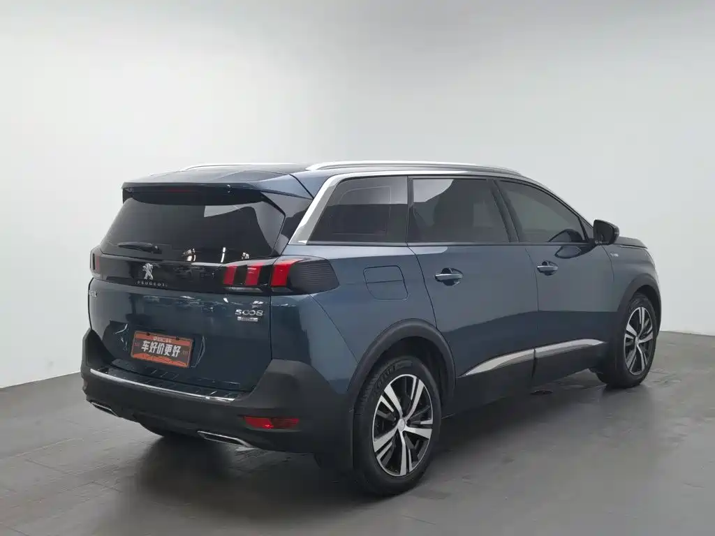 Peugeot 5008 — миниатюра 2