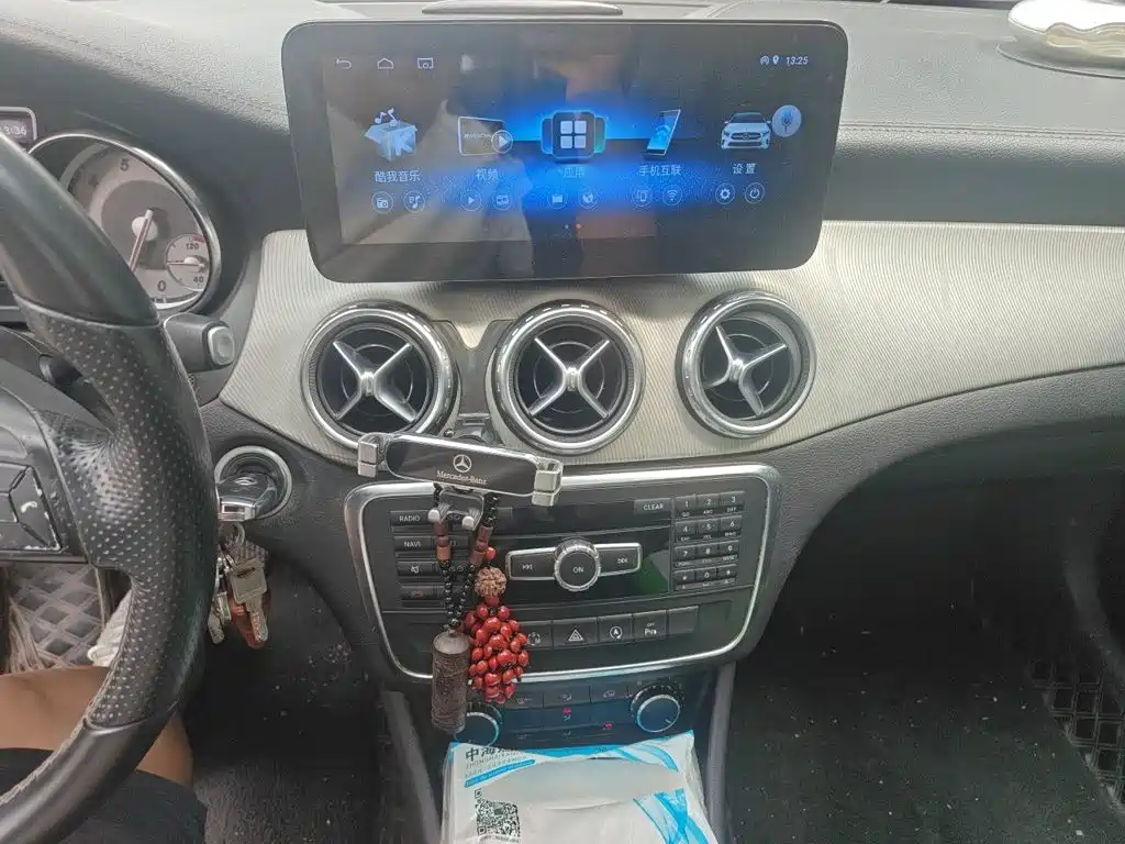 Mercedes-Benz GLA — миниатюра 9