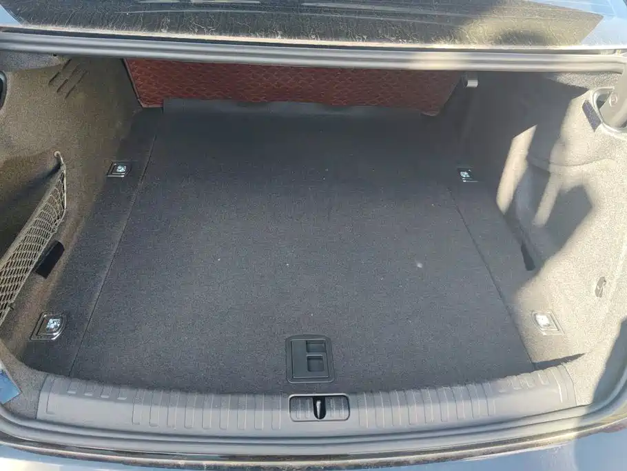 Audi A6L — миниатюра 4