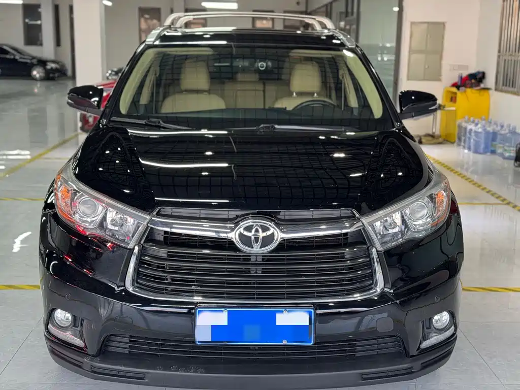 TOYOTA HIGHLANDER