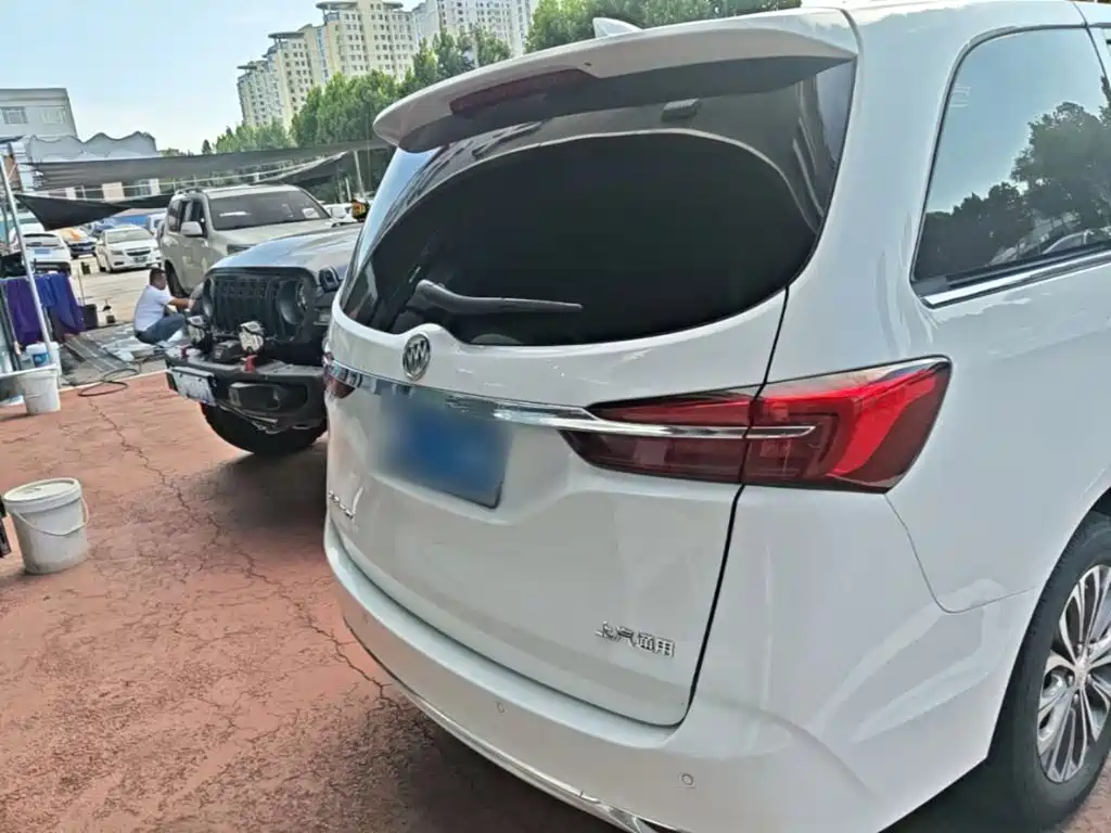 Buick GL8 — миниатюра 6