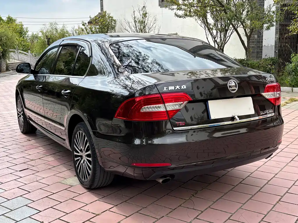 Skoda Superb — миниатюра 18
