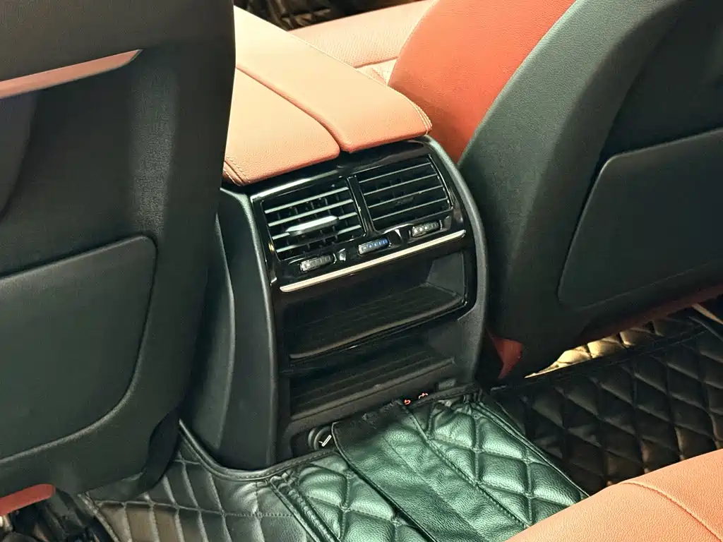 BMW 5 Series — миниатюра 16