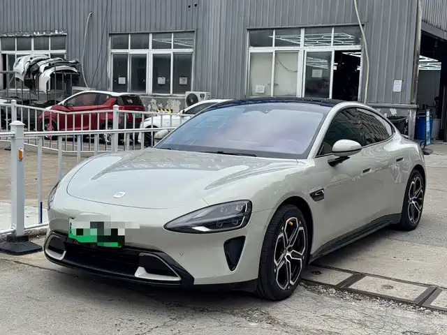 XIAOMI CAR XIAOMI SU7 2025