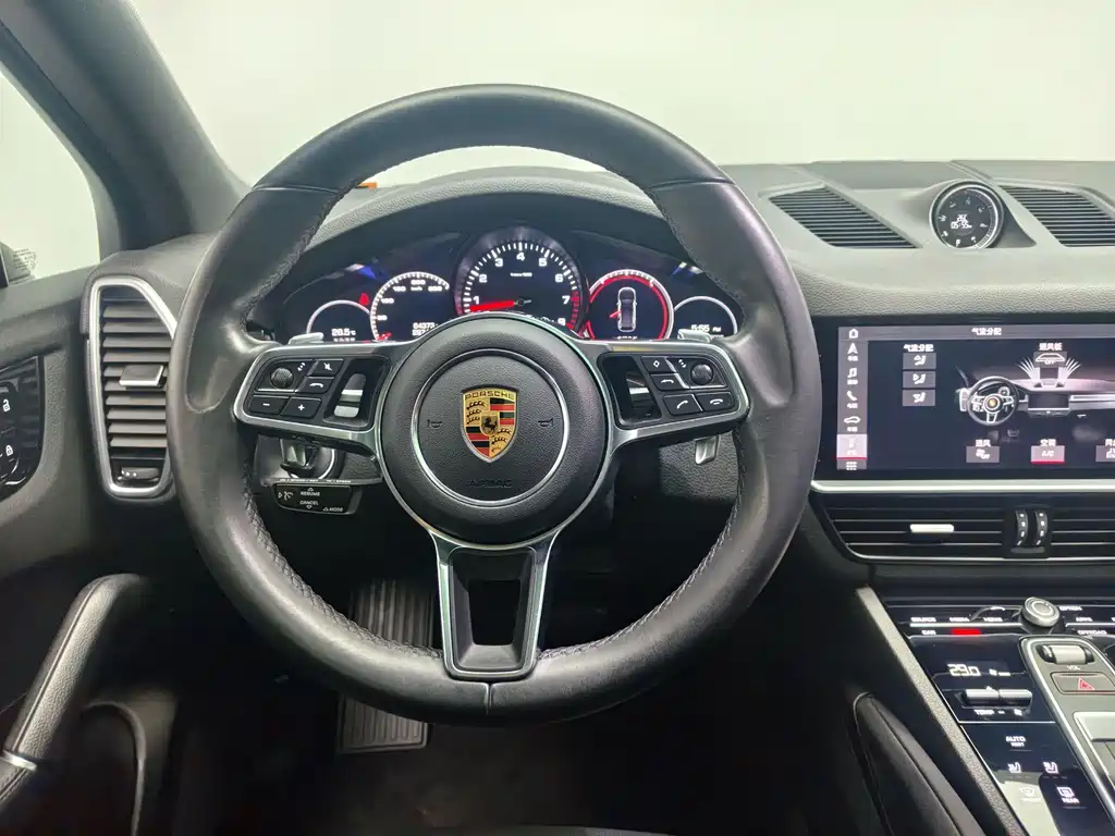 Porsche Cayenne — миниатюра 15