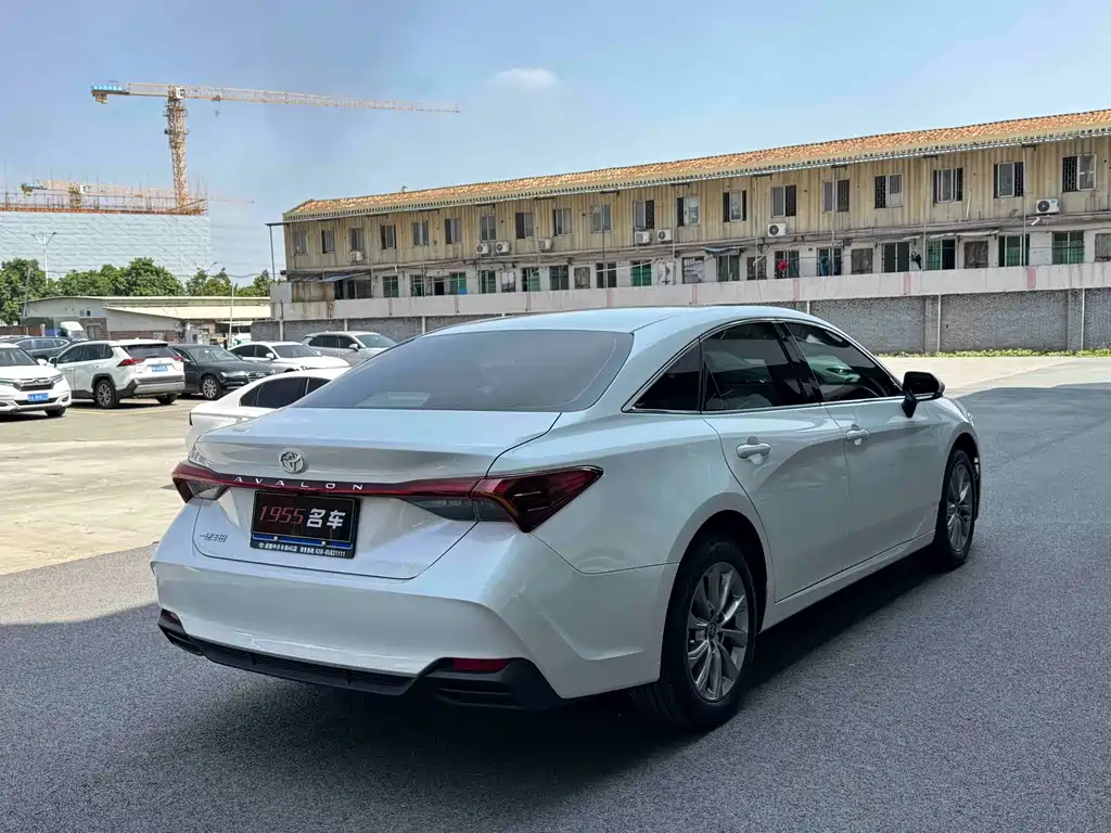 Toyota Avalon — миниатюра 9