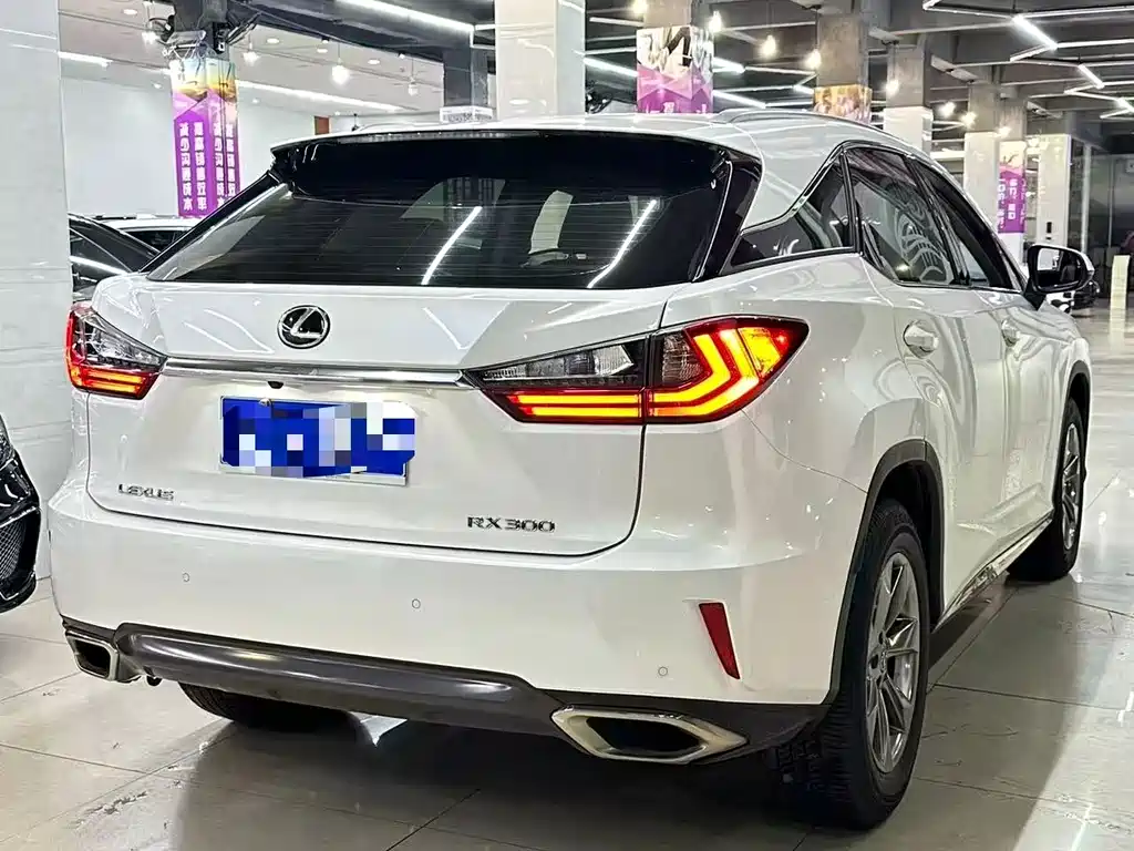 Lexus RX — миниатюра 3