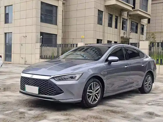 2021 BYD Qin