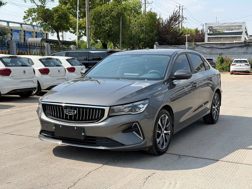 Geely Emgrand 2021