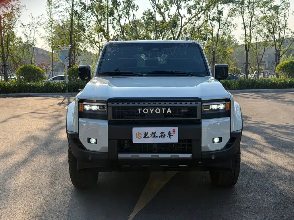 Toyota Land Cruiser Prado 2025 2.4T WX 5 мест